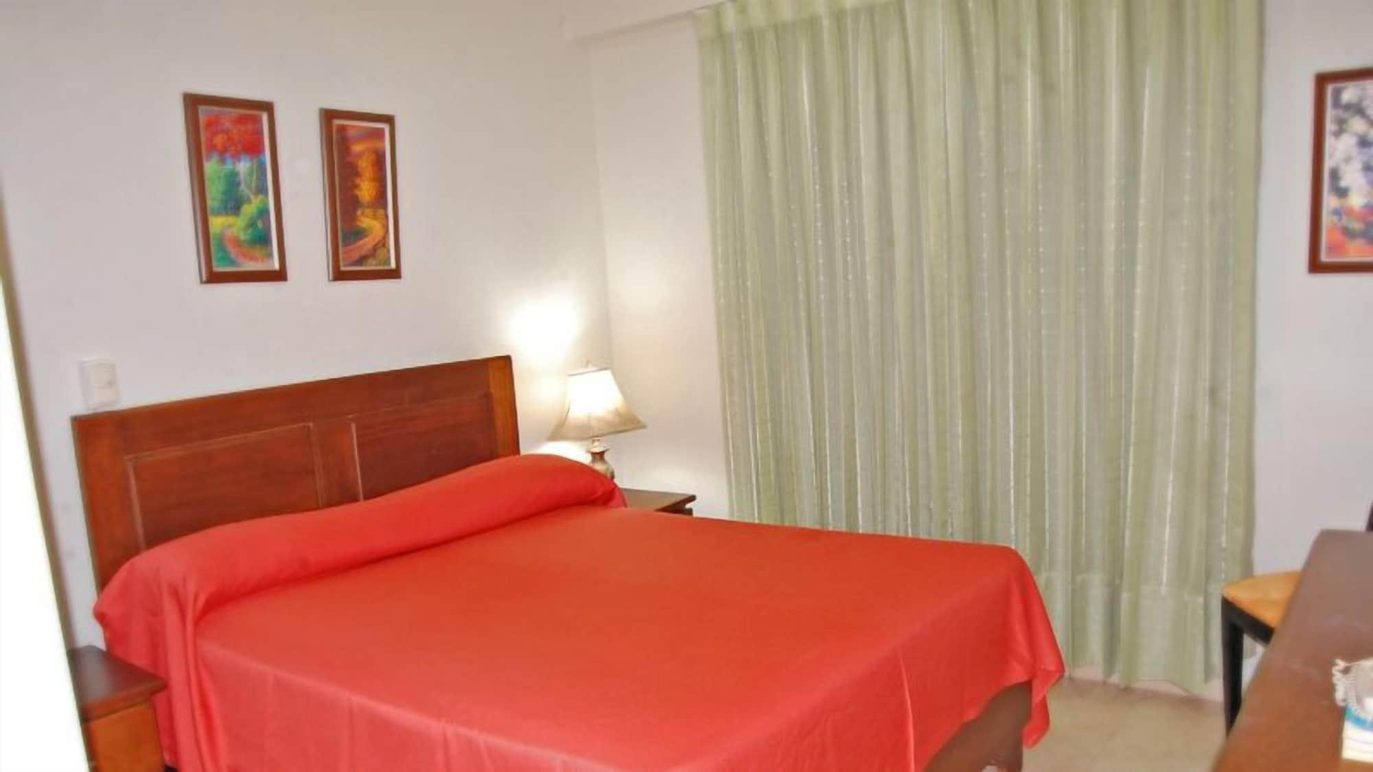 Hotel Century Plaza Сантьяго-де-лос-Трейнта-Кабальєрос Екстер'єр фото